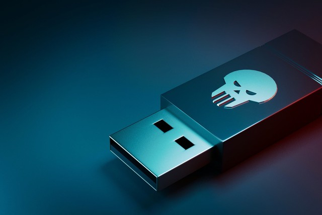 Hacker ngụy trang USB chứa mã độc thành &quot;quà tặng&quot; gửi đến nhiều công ty Mỹ - Ảnh 2.