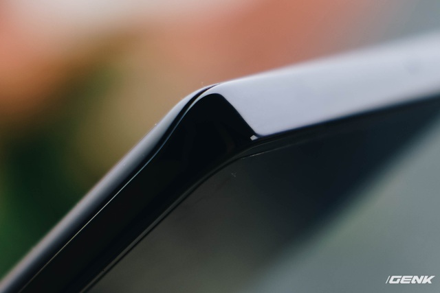 Trên tay Moto Edge X30: Smartphone Snapdragon 8 Gen 1 giá rẻ, camera selfie 60MP - Ảnh 14. Trên tay Moto Edge X30: Smartphone Snapdragon 8 Gen 1 giá rẻ, camera selfie 60MP - Ảnh 14.