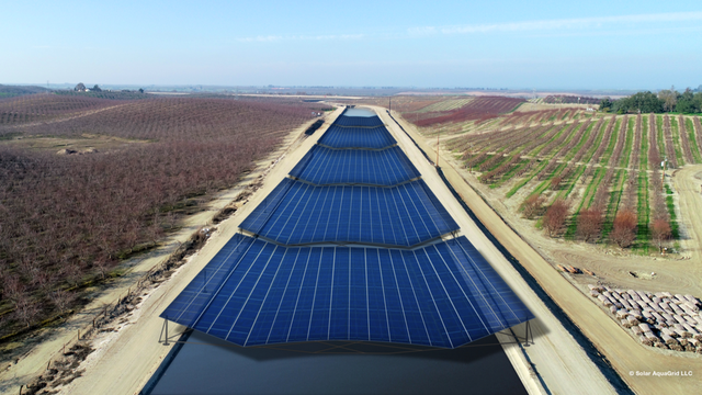 California bao phủ kênh nước bằng tấm pin mặt trời - Một công đôi việc: vừa tiết kiệm nước, vừa tạo ra điện