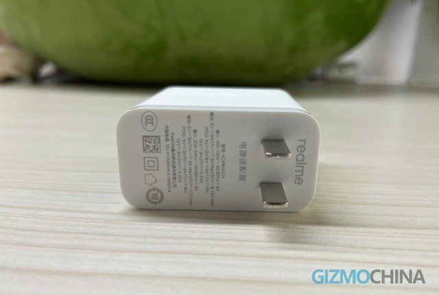 Bộ sạc 200W của realme xuất hiện trước ngày ra mắt - Ảnh 1.