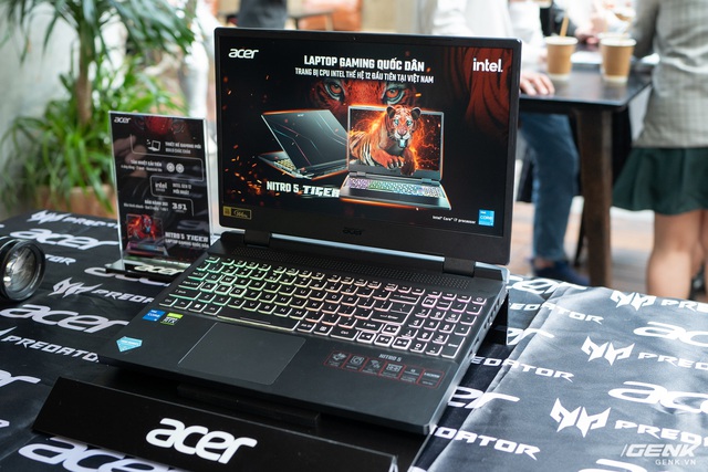 On hand gaming laptop Acer Nitro 5 Tiger: Equipped with 12th generation Intel Core i, RTX 30 series graphics priced from 27.99 million - Photo 1.
