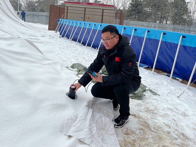 Cách Trung Quốc tạo ra tuyết nhân tạo cho Thế vận hội Mùa đông ở các thành phố khô cằn