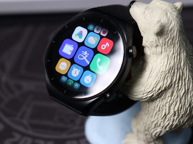 Xiaomi ra mắt loạt phụ kiện công nghệ mới: Smartwatch giá rẻ có mặt kính sapphire, tai nghe TWS chống ồn, robot hút bụi - Ảnh 3.