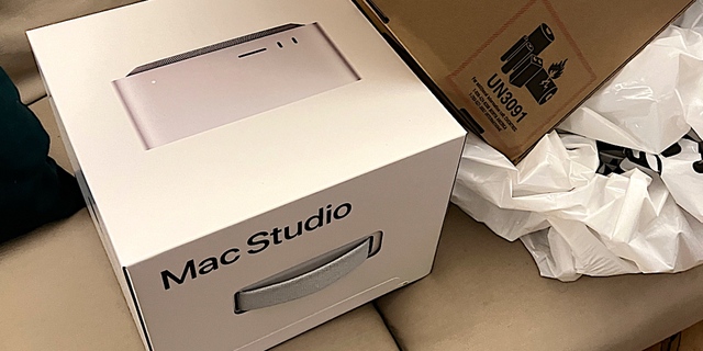 Đã có người nhận được Mac Studio trước ngày mở bán - Ảnh 1.