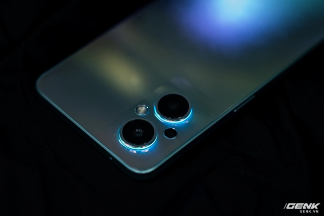 Unboxing the duo OPPO Reno7 and Reno7 Z: Super large camera cluster, quite different design and features - Photo 22. Unboxing the duo OPPO Reno7 and Reno7 Z: Super large camera cluster, quite different design and features - Photo 22.