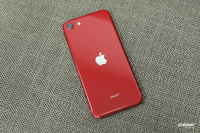 Chi tiết iPhone SE 2022: Chiếc iPhone nhàm chán nhất của Apple - Ảnh 10.