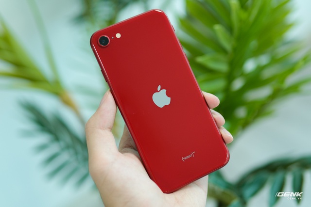 Chi tiết iPhone SE 2022: Chiếc iPhone nhàm chán nhất của Apple - Ảnh 12.
