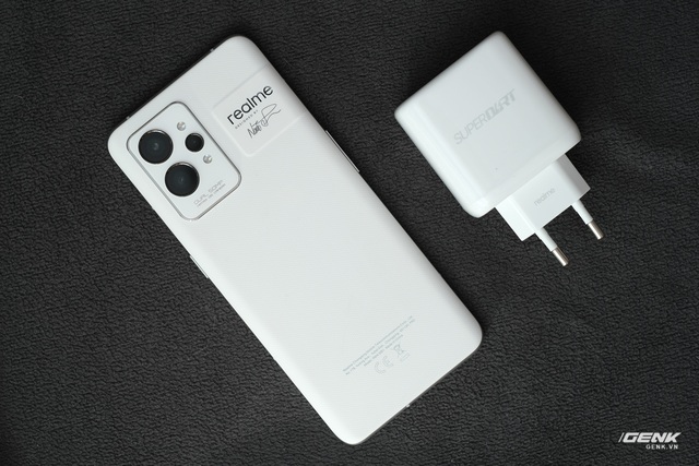 Thông tin chi tiết về Realme GT2 Pro: Những điều mà không smartphone nào có thể làm được - Ảnh 12.