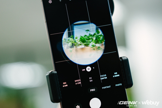 Muốn có khả năng siêu zoom của S22 Ultra, tôi mua cả kính viễn vọng "vừa to vừa dài" lắp cho S22 Plus xem sao - Ảnh 7. Muốn có khả năng siêu zoom của S22 Ultra, tôi mua cả kính viễn vọng "vừa to vừa dài" lắp cho S22 Plus xem sao - Ảnh 7.