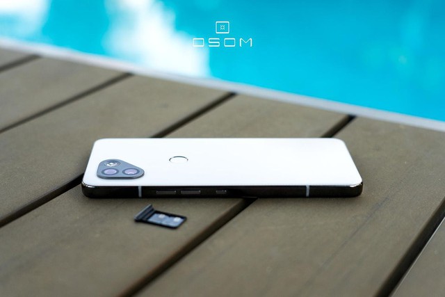 Lộ diện smartphone Osom OV1 của đội ngũ đứng sau Essential Phone - Ảnh 1. Lộ diện smartphone Osom OV1 của đội ngũ đứng sau Essential Phone - Ảnh 1.