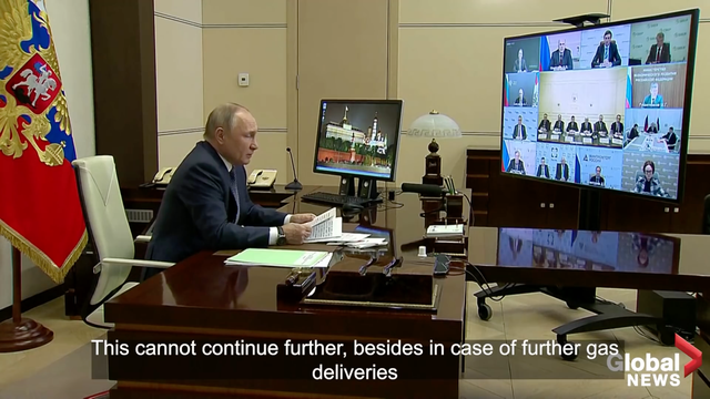 Mr. Putin is still using Windows 7 - Photo 1.