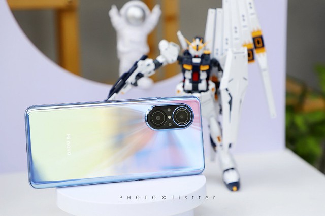 Huawei &quot;lách luật&quot;, ra mắt smartphone 5G tại Trung Quốc - Ảnh 5.