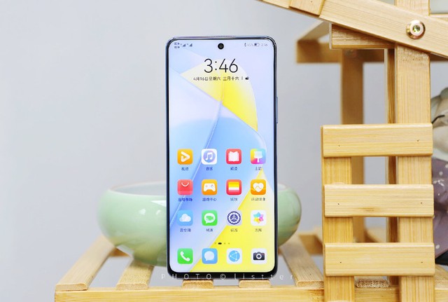Huawei &quot;lách luật&quot;, ra mắt smartphone 5G tại Trung Quốc - Ảnh 3.