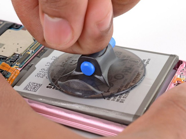 Samsung cooperates with iFixit to launch a program to repair smartphones and tablets at home - Photo 1.