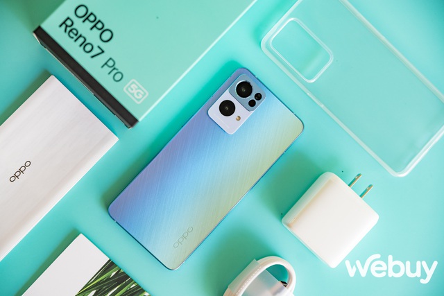 Đánh giá nhanh OPPO Reno7 Pro 5G: Giá đắt liệu có xắt ra miếng - Ảnh 11.