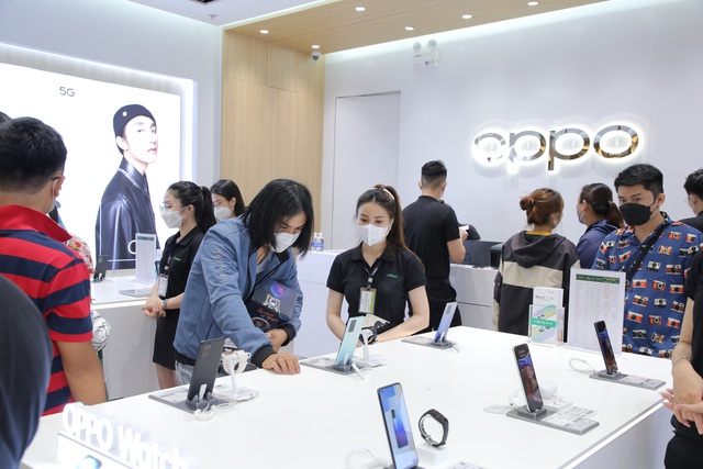OPPO officially launched the new OPPO Experience Store at Aeon Mall Binh Tan (HCMC) - Photo 5.
