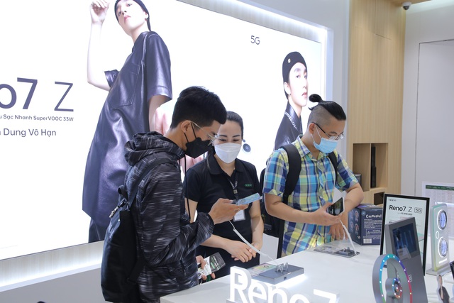 OPPO chính thức ra mắt OPPO Experience Store mới tại Aeon Mall Bình Tân (TP.HCM) - Ảnh 4.