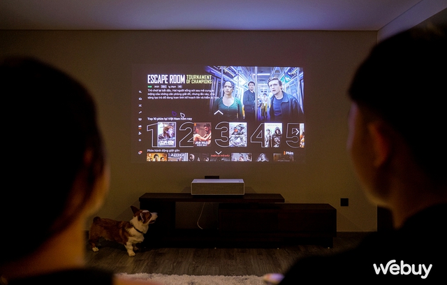 Experience LG projector for 86 million: Bright and spacious like a theater, can be used all day, fast and smooth interface, super convenient magic control - Photo 8.