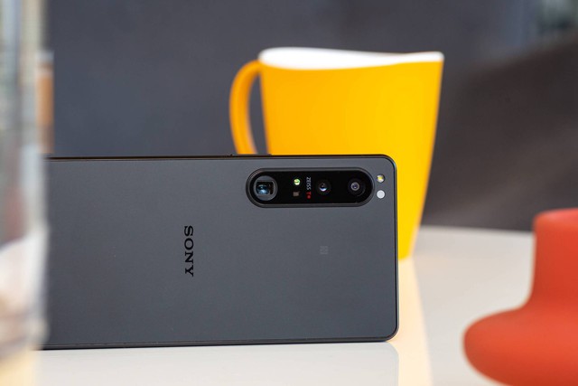 Xperia 1 IV launched: The world's first optical zoom camera, Snapdragon 8 Gen 1, priced at 1600 USD - Photo 3.