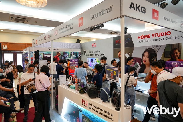 Tech Day Show 2022 chính thức khai mạc: quy tụ trên 30 nhãn hàng cùng nhiều sản phẩm công nghệ ấn tượng - Ảnh 1.