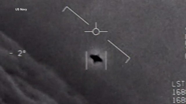 The Pentagon now reports on 400 UFO encounters: 'We want to know what's happening out there' - Photo 4.