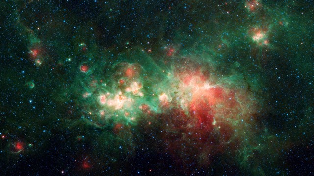 NASA says something strange is happening to our universe - Photo 5.