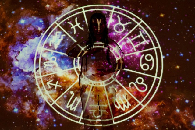 From a scientific perspective: Why are so many people interested in studying astrology?  - Photo 3.