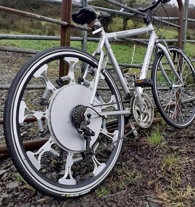 Loại bánh xe đạp biến trọng lượng của người lái thành lực đẩy, đạp 'khỏe' hơn 30% so với bánh xe thường - Ảnh 2.