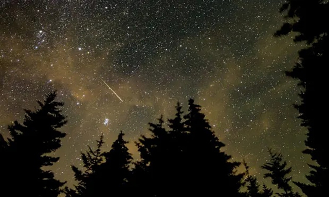 Mysterious fireball lit up the night sky in the US, causing a big explosion - Photo 1.