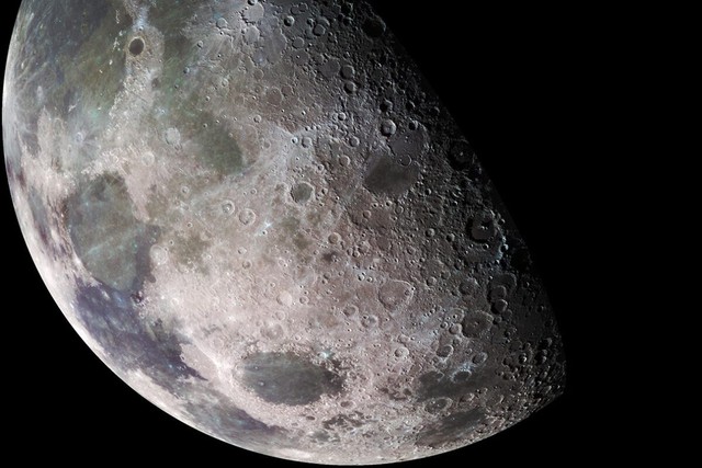 Water from Earth's atmosphere may have caused rain on the Moon - Photo 1.