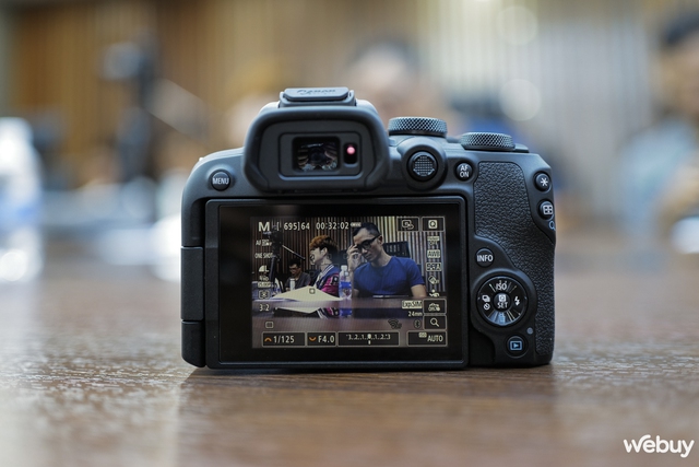 Trên tay bộ đôi máy ảnh EOS R7 và R10: Canon chính thức nghiêm túc với Mirrorless cảm biến APS-C - Ảnh 9.