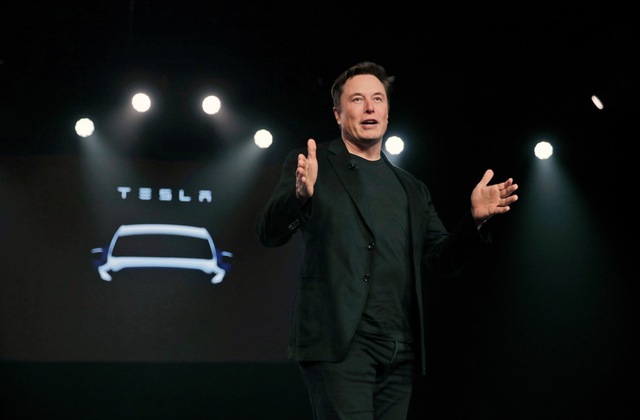 Elon Musk tiết lộ kế hoạch mở nhà hàng Tesla hoạt động xuyên đêm ở Hollywood, có rạp chiếu phim và trạm sạc - Ảnh 1.