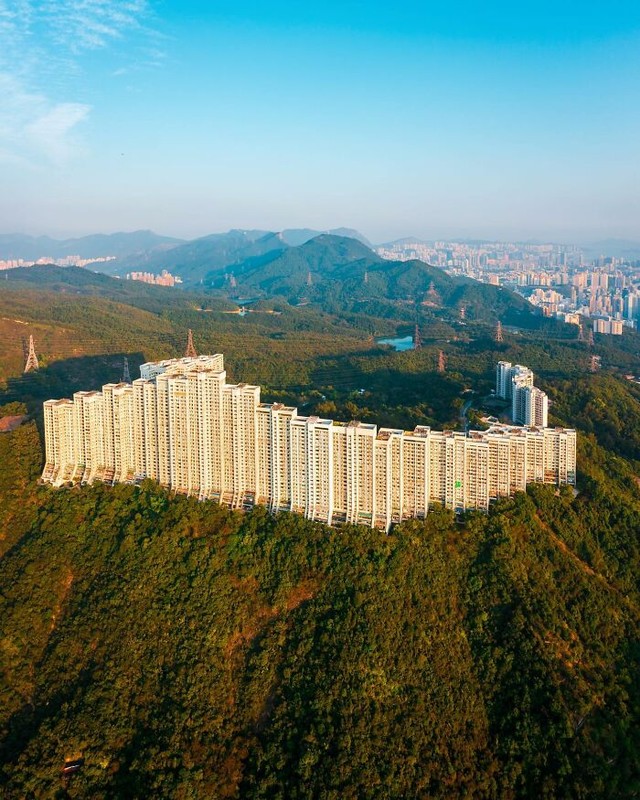 Loạt ảnh chụp thành thị choáng ngợp này giải thích tại sao Hồng Kông được mệnh danh là 'rừng bê tông' - Ảnh 3.