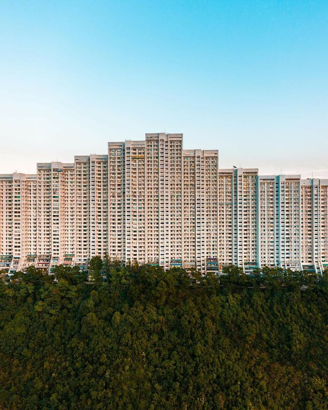 Bộ ảnh đô thị choáng ngợp này lý giải tại sao Hồng Kông được mệnh danh là 'khu rừng bê tông' - Ảnh 20.