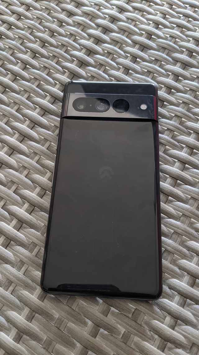 Pixel 7 and Pixel 7 Pro prototypes are for sale online - Photo 3.