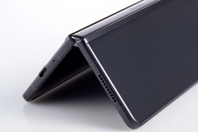 Các chuyên gia từ Samsung chia sẻ các công nghệ tiên tiến tạo nên độ bền bỉ cao của bộ đôi Galaxy Z Fold3 và Z Flip3 - Ảnh 1.
