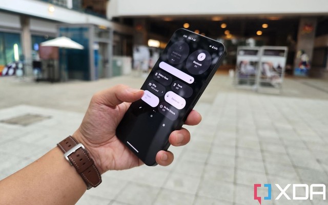 Đánh giá Nothing Phone 1, chiếc điện thoại có mặt lưng phát sáng độc đáo đến từ cựu sáng lập OnePlus - Ảnh 17.