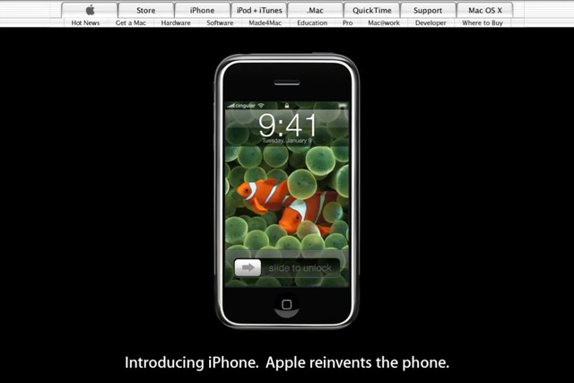 Sau 15 năm, Apple mang hình nền cá hề trở lại trên iPhone - Ảnh 1.