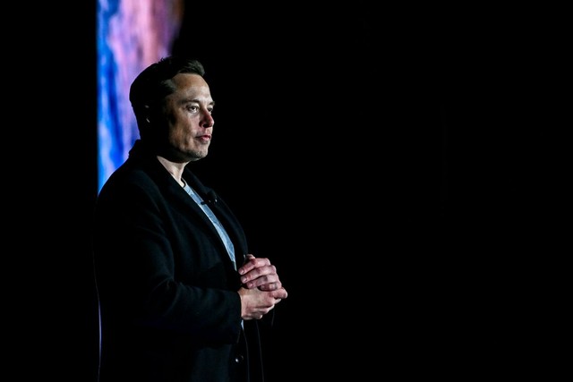 Elon Musk bán gần 7 tỉ USD cổ phiếu tại Tesla - Ảnh 1.