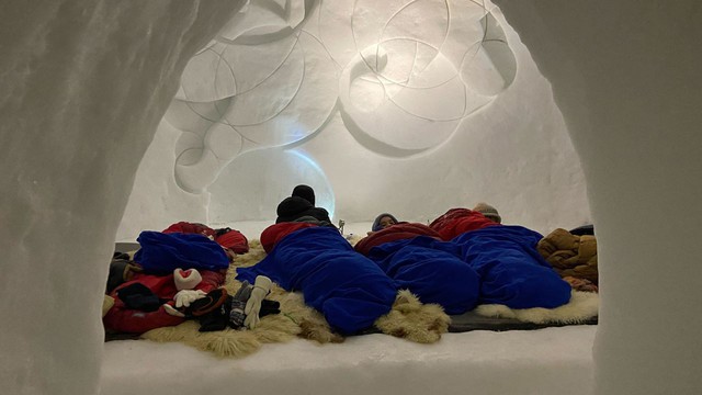 Tại sao người Inuit sống trong lều tuyết ở Bắc Cực? - Ảnh 4.