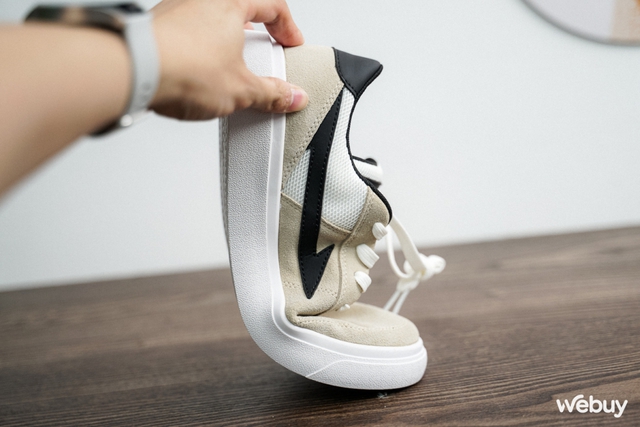 Giày RieNevan Snap Classick thương hiệu Việt: Gia công rất tốt, mới đi thấy hơi dở, điểm cộng lớn ở lót giày siêu êm- Ảnh 7.