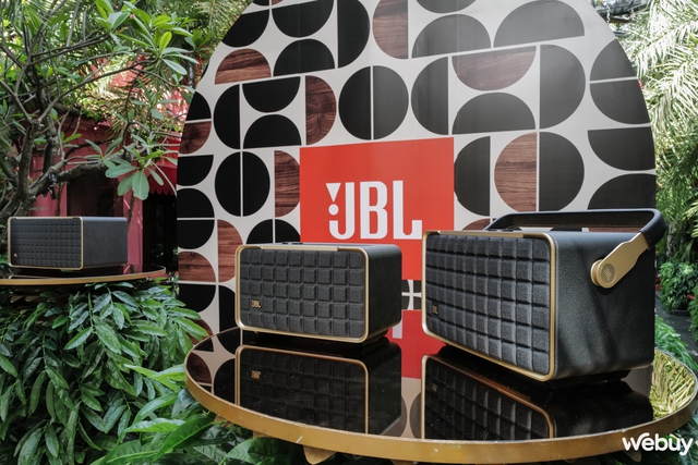 JBL ra mắt loa Authentics và đầu đĩa than Spinner BT: Thiết kế cổ điển, nhiều tính năng thông minh, giá từ 8,5 triệu đồng- Ảnh 2.