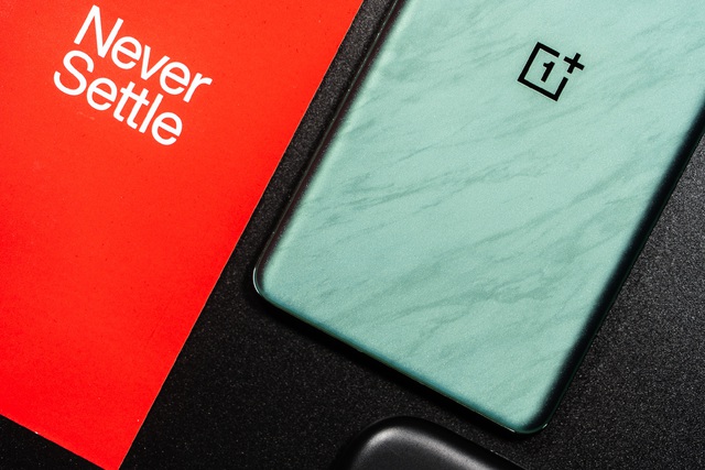 Ảnh thực tế OnePlus 12: Từng là "Flagship Killer", OnePlus giờ ra sao khi về lại tay OPPO?- Ảnh 13.