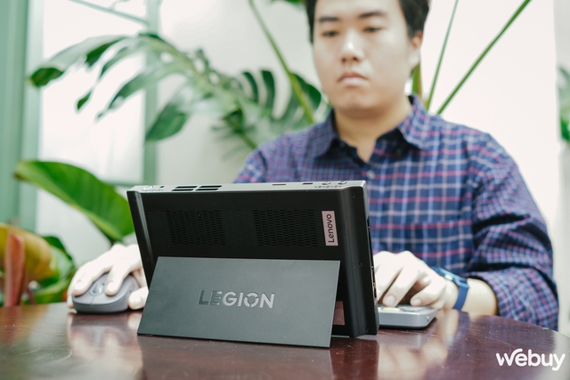Lenovo Legion Go là thiết bị ‘khơi gợi’ lại niềm vui của tôi với thị trường công nghệ- Ảnh 10.