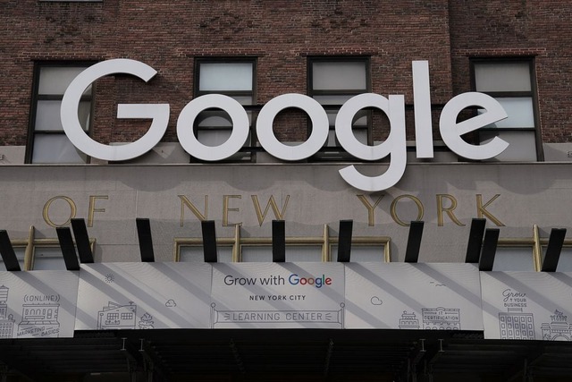 AI lên ngôi khiến 30.000 nhân viên Google đứng trước nguy cơ mất việc- Ảnh 1.