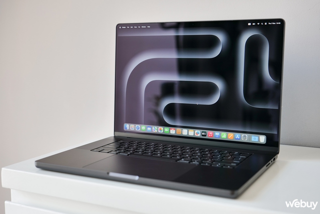 Mở hộp bộ đôi MacBook Pro M3 mới: Có thêm màu đen cực đẹp, hiệu năng vô đối, giá chính hãng từ 39.99 triệu đồng- Ảnh 14.