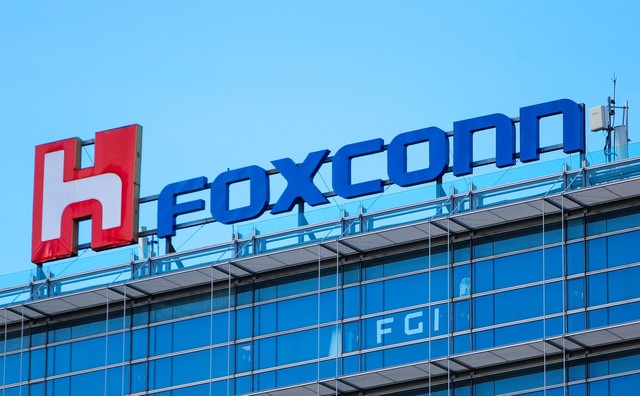Foxconn bế tắc với xe điện: Chi 230 triệu USD sau 5 tháng chỉ sản xuất được vài chục xe buýt và 40 xe bán tải, bị nhận định ‘còn lâu mới thực hiện được giấc mơ’ - Ảnh 1.