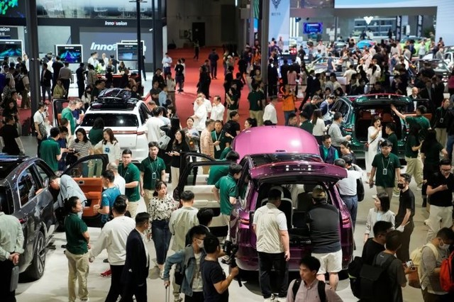 Hào quang dần xa: Nhật Bản sắp mất ngôi ‘cường quốc ô tô’ vào tay Trung Quốc, xe hơi 'made in China' sẽ tràn ngập toàn cầu - Ảnh 1.