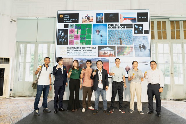 Sony Việt Nam tổ chức triển lãm Giải thưởng Nhiếp ảnh Thế giới Sony - Ảnh 1.