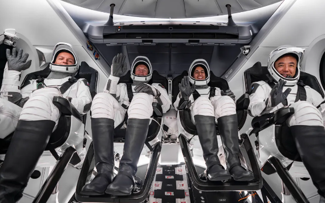 SpaceX đưa phi hành đoàn thứ 7 lên ISS - Ảnh 1.